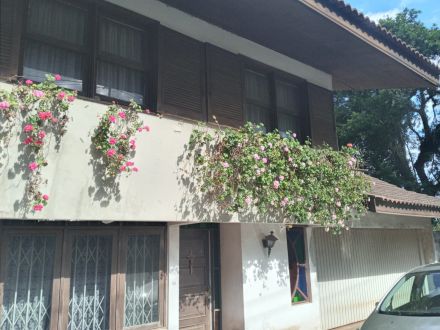 Ref.: R-224 - Belíssima Residência à Venda em um dos bairros mais valorizados de Curitiba-Pr.