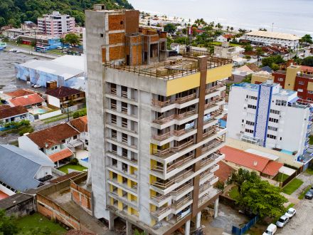 Ref.: Ap-129 Requinte, exclusividade e localização privilegiada na Praia dos Magistrados em Guaratuba - PR!